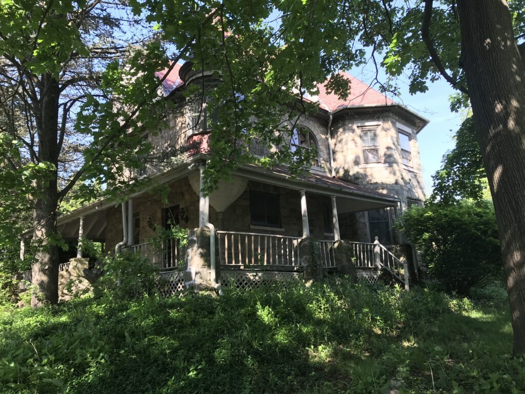 A dilapidated house